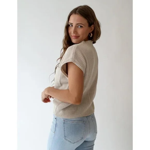 Women's Apricot Sleeveless Knitted Sweater Vest Casual Tank with Front Pocket - Picture 3 of 6